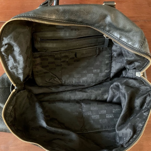 Michael Kors Weekender XXL Bag - Picture 5 of 6